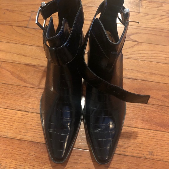 Zara Animal Embossed Croc Bootie Boot - Picture 7 of 11